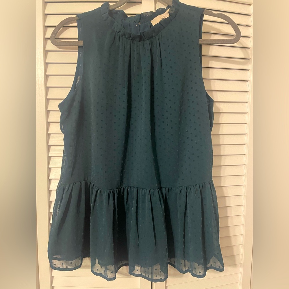Sleeveless Flowy Top size small